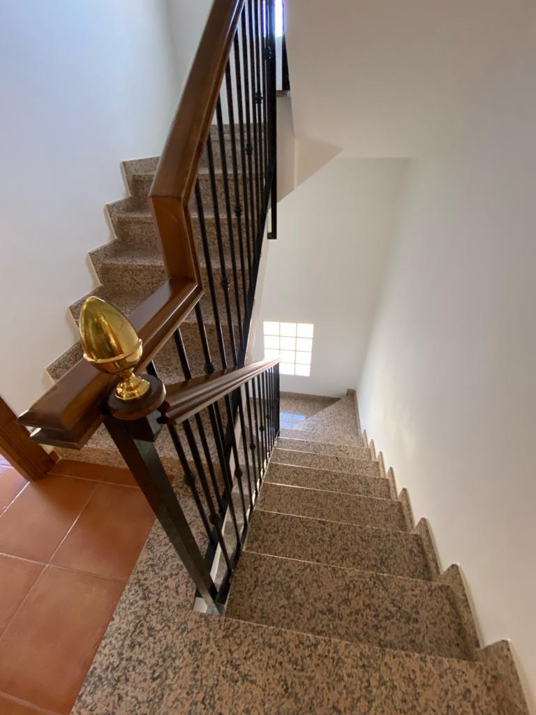 Casa moderna de 3 dormitorios y 2 baños en excelentes condiciones en Hueneja, provincia de Granada