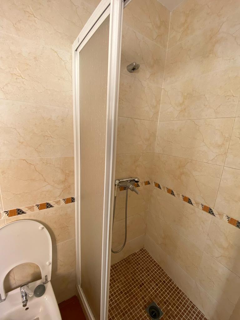 Casa moderna de 3 dormitorios y 2 baños en excelentes condiciones en Hueneja, provincia de Granada