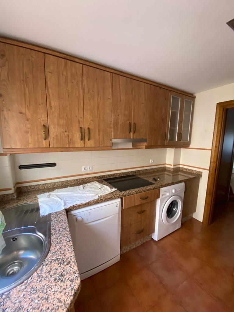 Casa moderna de 3 dormitorios y 2 baños en excelentes condiciones en Hueneja, provincia de Granada