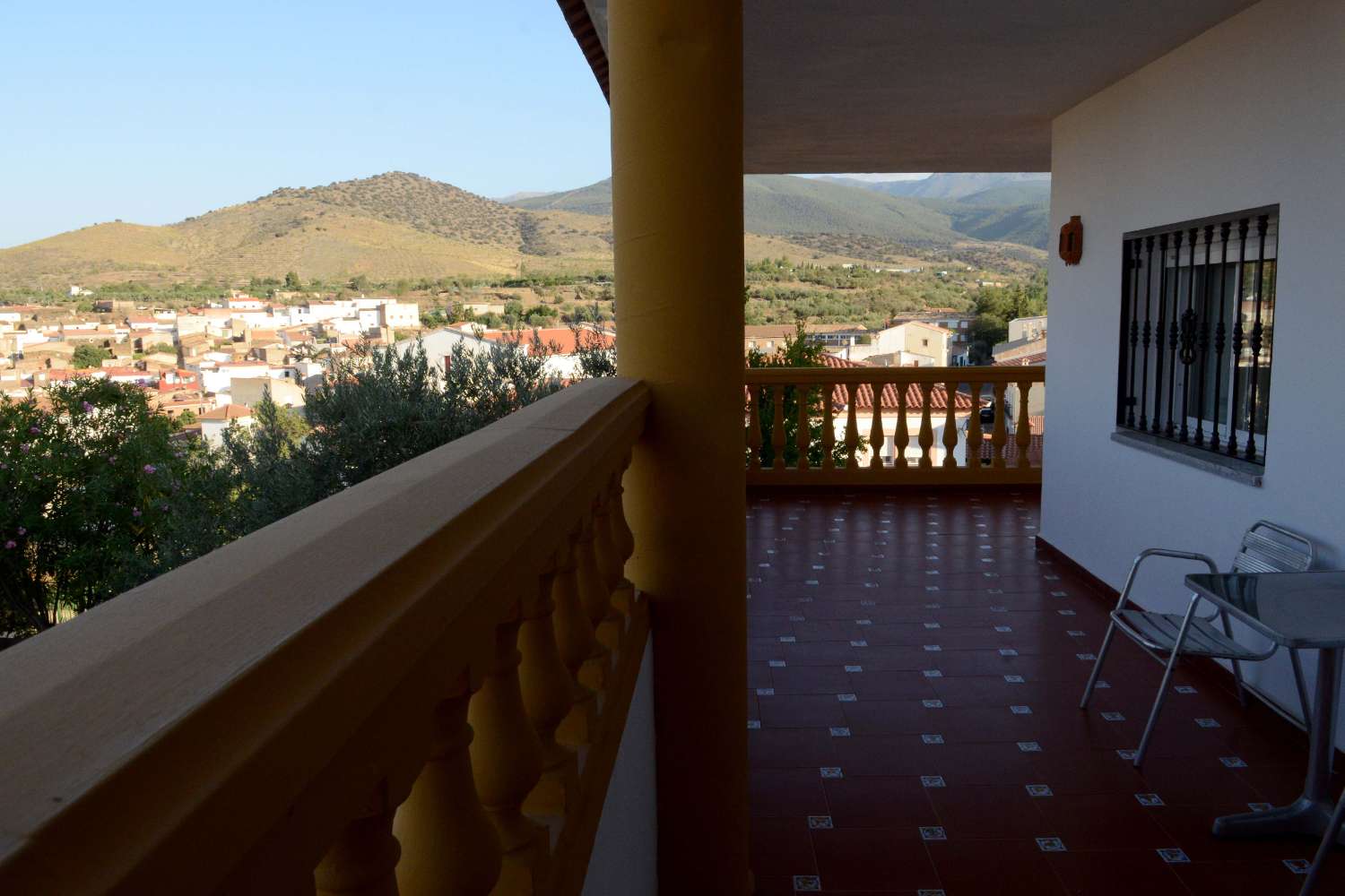 Wunderschönes Haus mit 5 Schlafzimmern und 3 Bädern in Huéneja in der Provinz Granada