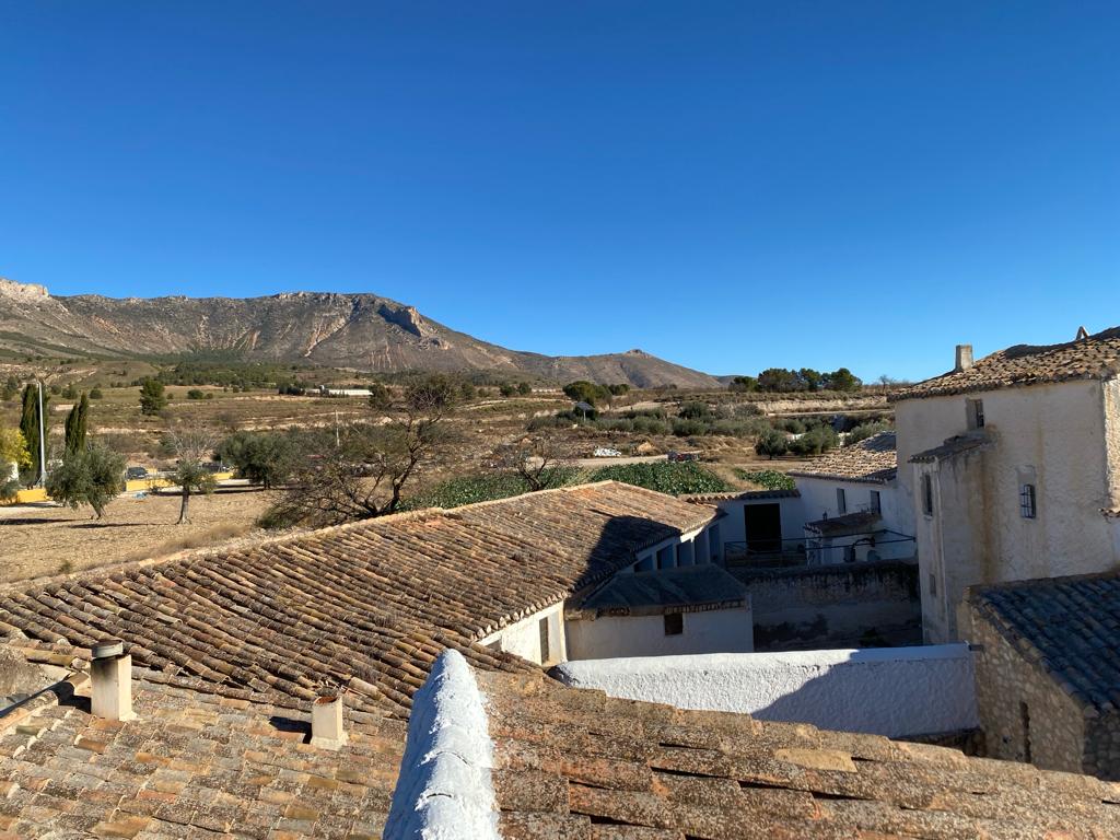 Casa de 4 dormitorios en el campo con preciosas vistas cerca de Vélez-Blanco