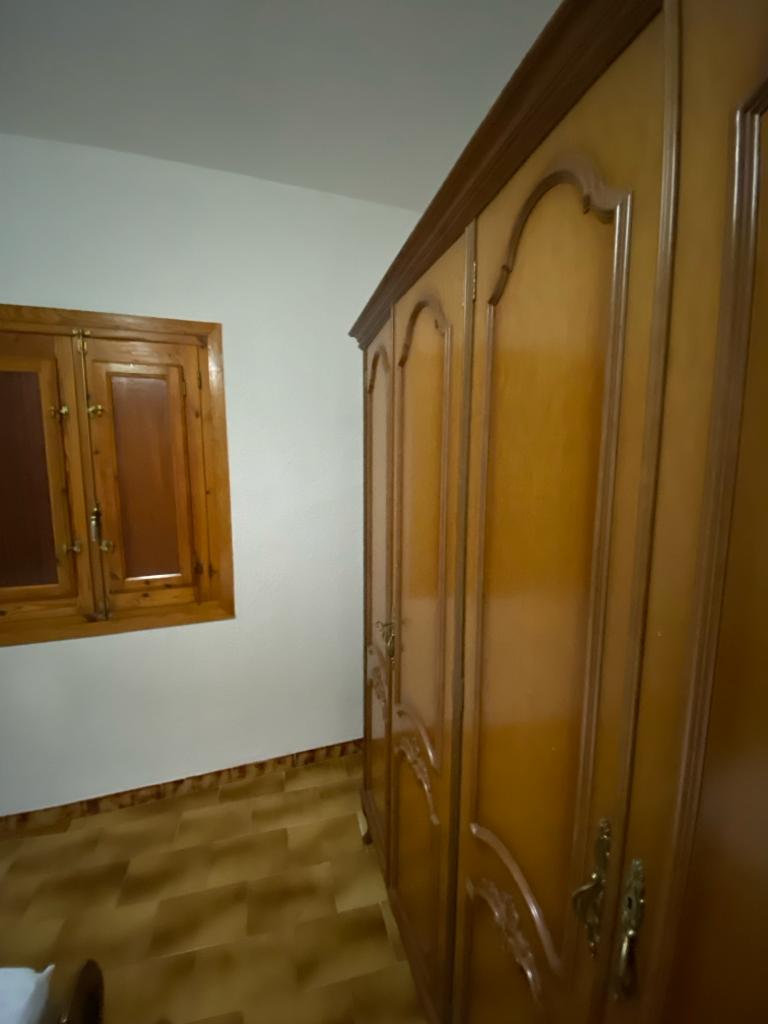 Casa adosada de 3 habitaciones y 1 baño en Freila con garaje