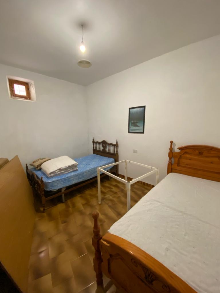 Casa adosada de 3 habitaciones y 1 baño en Freila con garaje