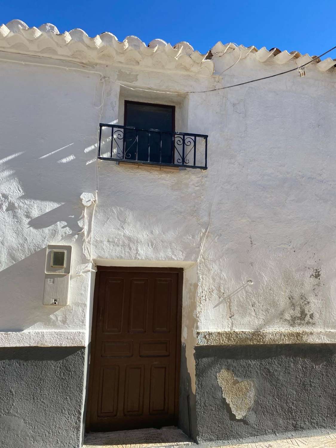 Casa de 3 dormitorios en el pueblo de Vélez Blanco con amplio espacio exterior