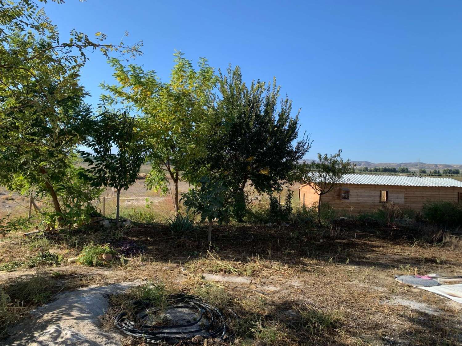 Casa adosada de tres plantas con jardín en Vélez-Blanco