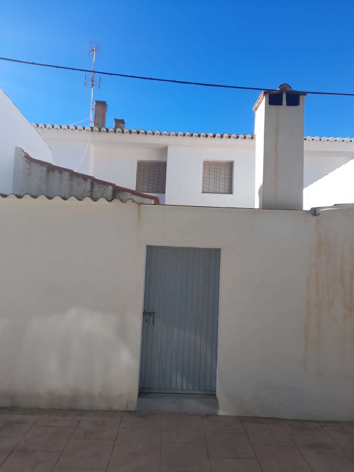 5 Bedroom, 2 bath  town house In Orce