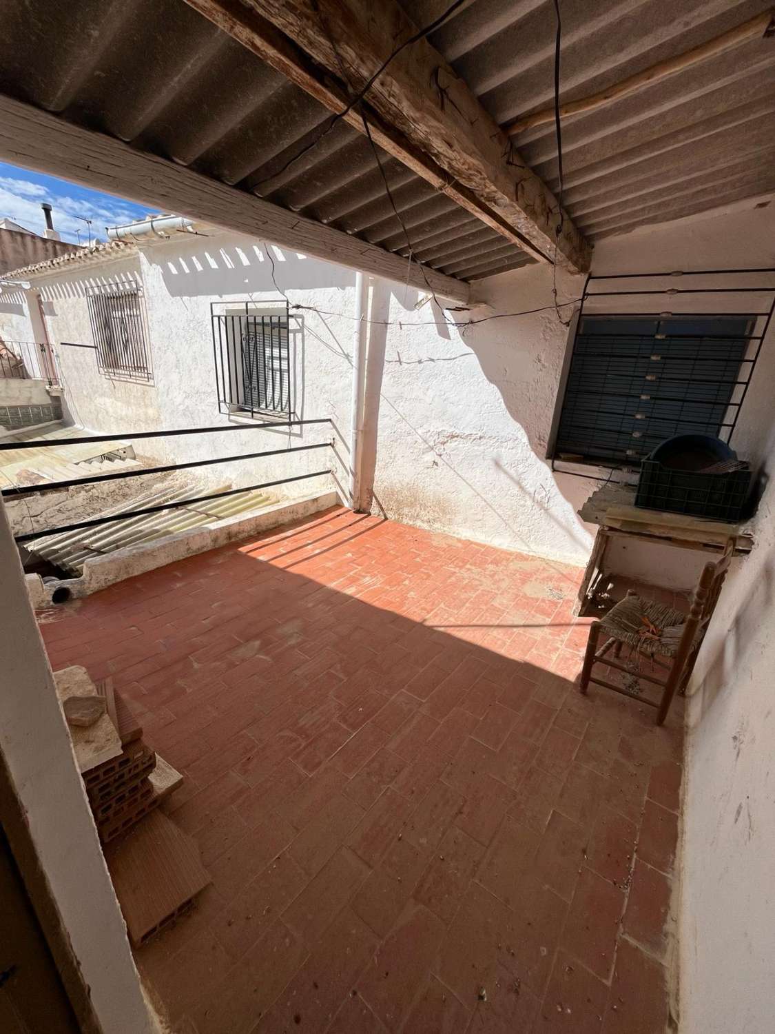 Large house potential to be split into 2 separate dwellings in Vélez-blanco