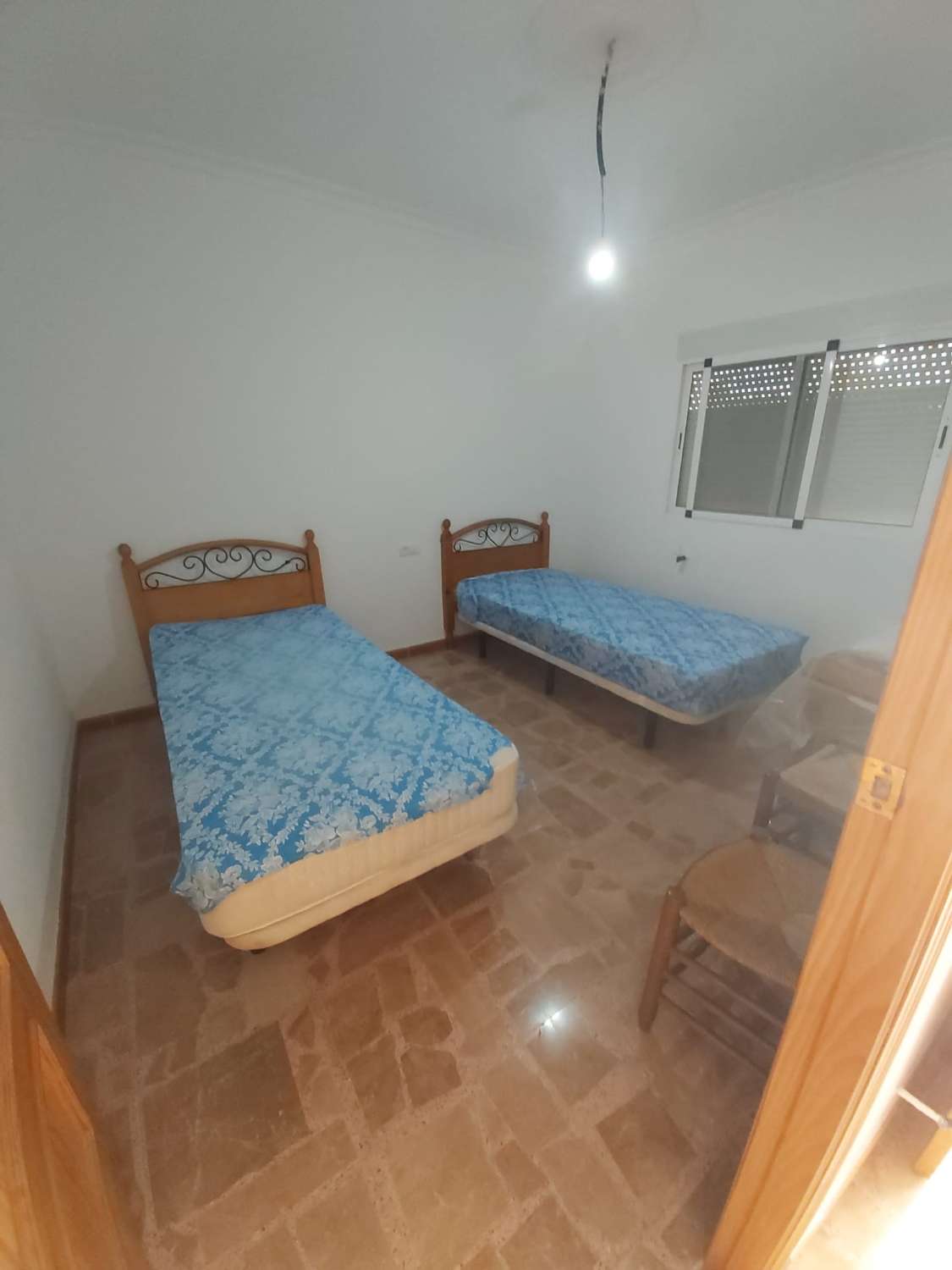 Casas de lujo de 10 dormitorios y 2 baños en Benamaurel