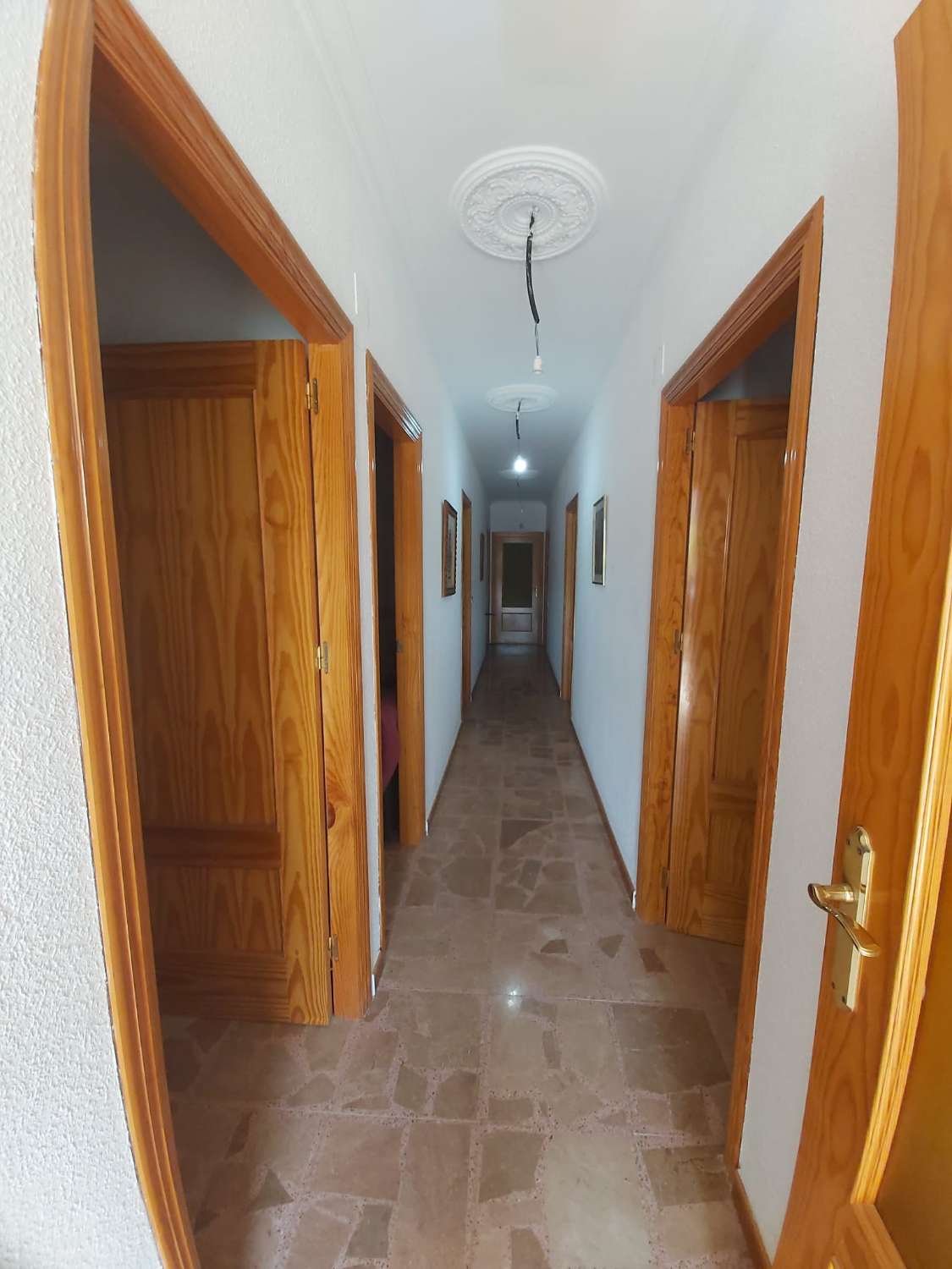 Casas de lujo de 10 dormitorios y 2 baños en Benamaurel