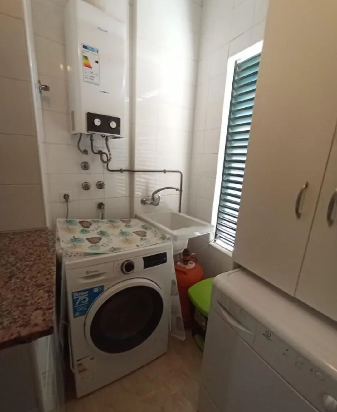 Mooi appartement met 3 slaapkamers en 2 badkamers. Patiolift en parkeerplaats Puerto Lumbreras