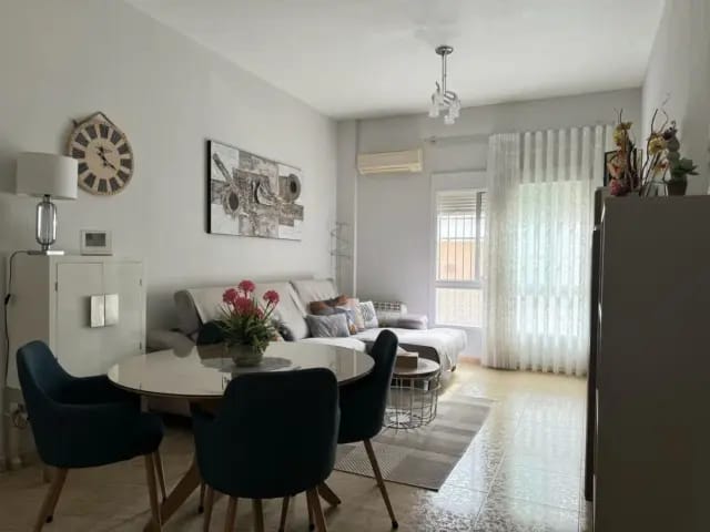 Mooi appartement met 3 slaapkamers en 2 badkamers. Patiolift en parkeerplaats Puerto Lumbreras