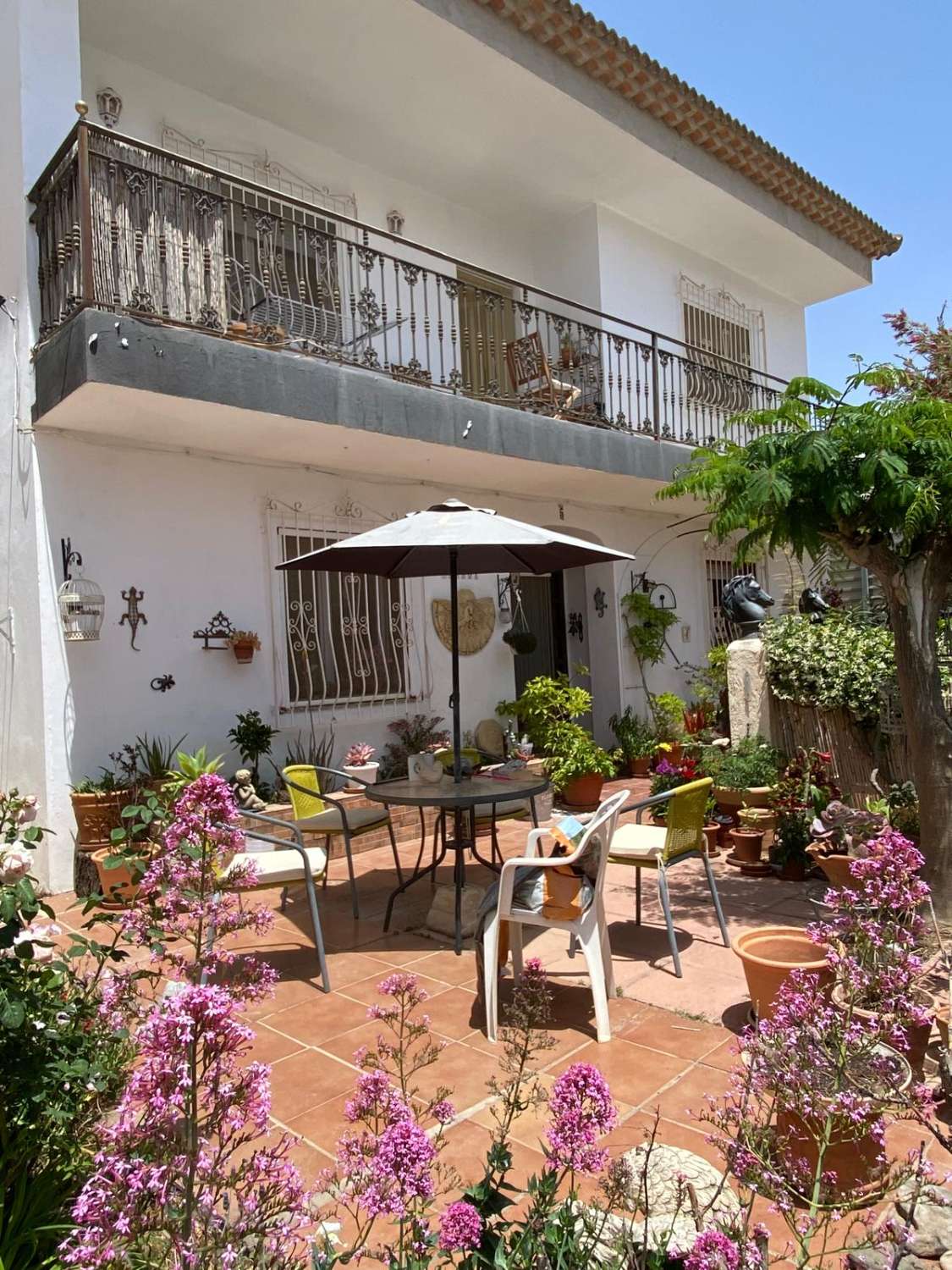 High quality four-bedroom two-bathroom detached house in Oria