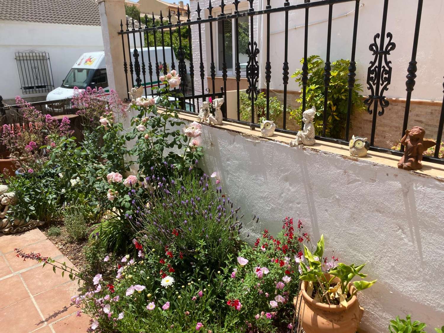 Maison individuelle de haute qualité avec quatre chambres et deux salles de bains à Oria