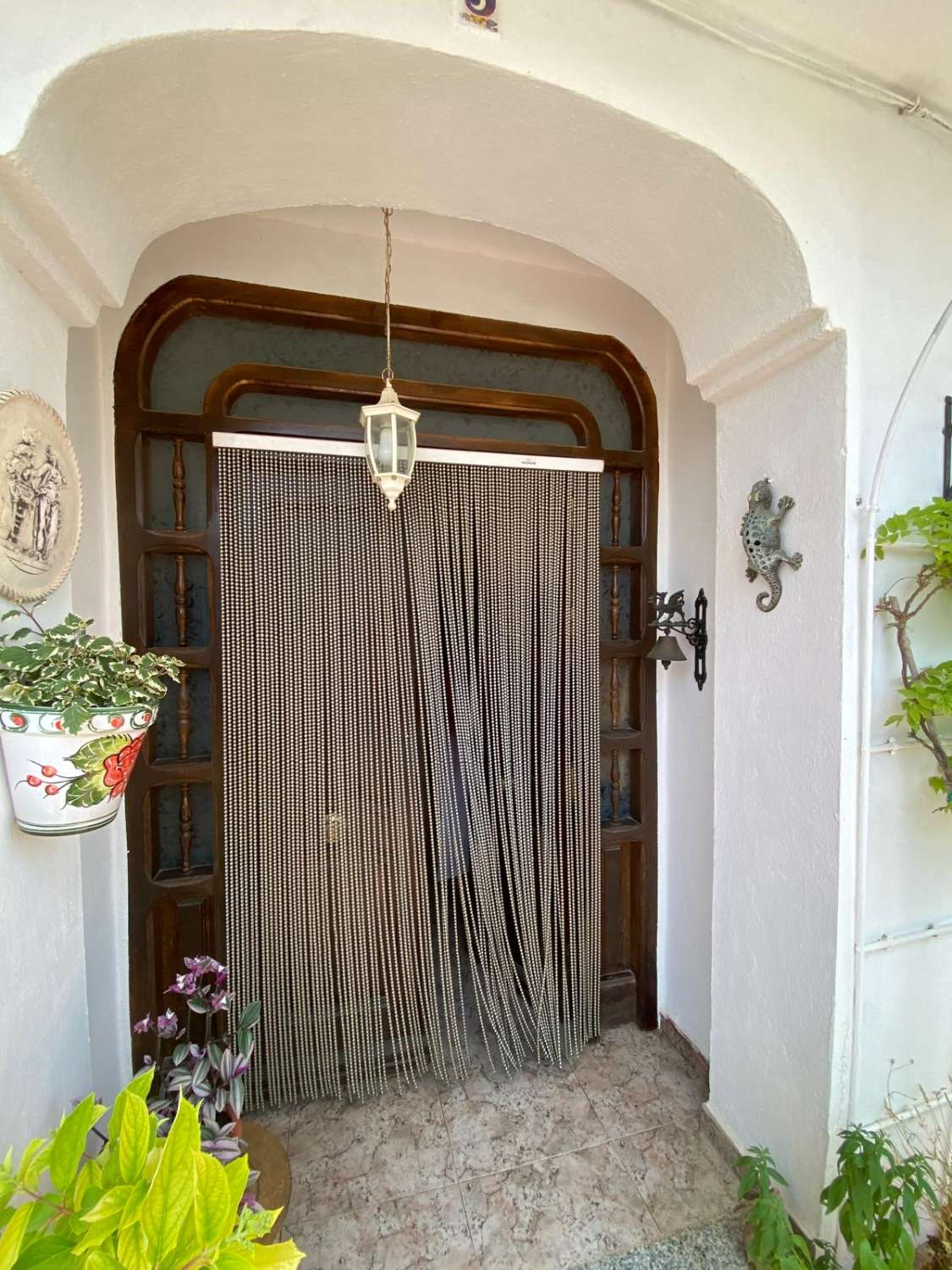 Maison individuelle de haute qualité avec quatre chambres et deux salles de bains à Oria