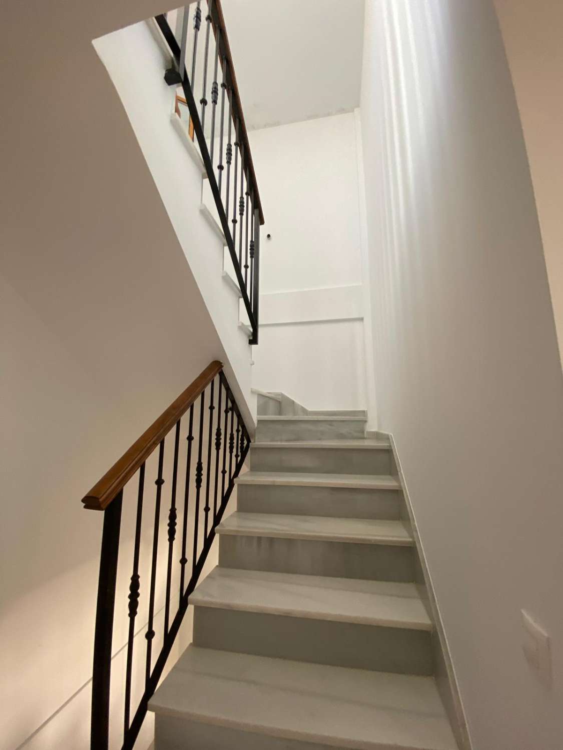 Fantastic large 3 storey town house converted into two with outside patios & immense garage Velez Blanco