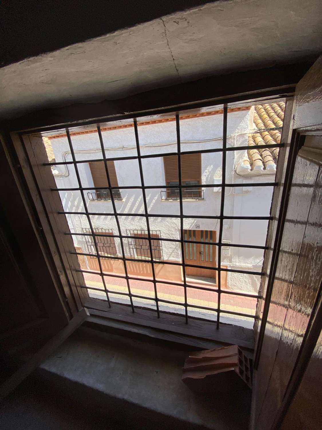 Fantástica casa adosada de 3 plantas convertida en dos con patios exteriores e inmenso garaje Vélez Blanco