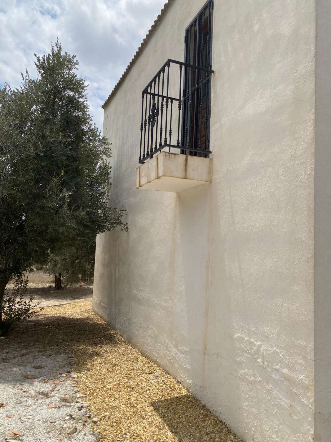 Superbe maison de campagne actuellement composée de trois appartements séparés à Oria