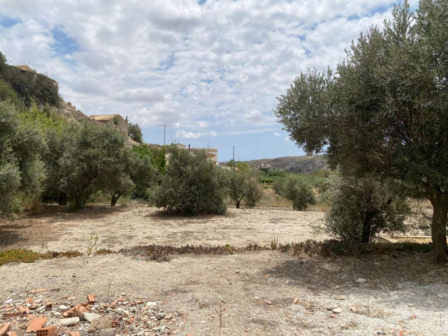 Superbe maison de campagne actuellement composée de trois appartements séparés à Oria