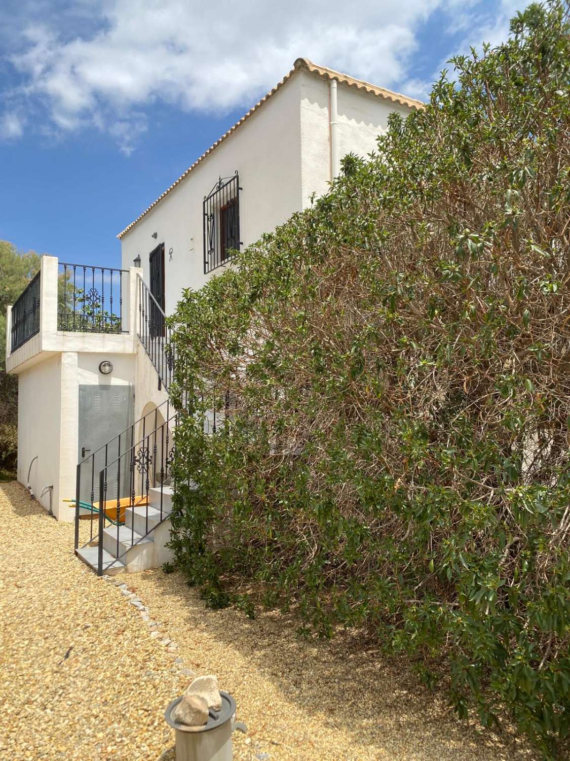 Superbe maison de campagne actuellement composée de trois appartements séparés à Oria