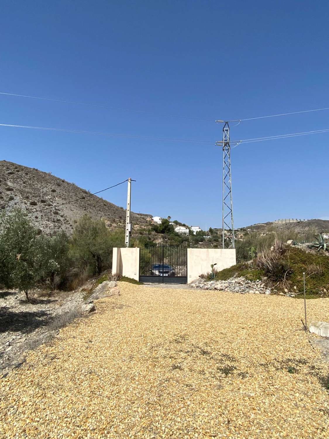 Superbe maison de campagne actuellement composée de trois appartements séparés à Oria