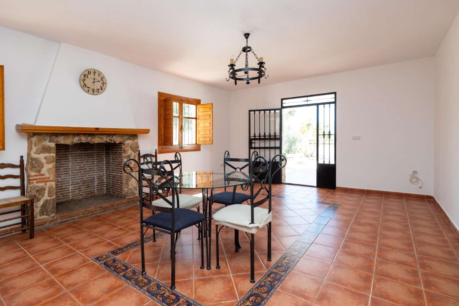 Beautiful 2 bed, 2 bath Chalet in Velez Blanco with amazing views