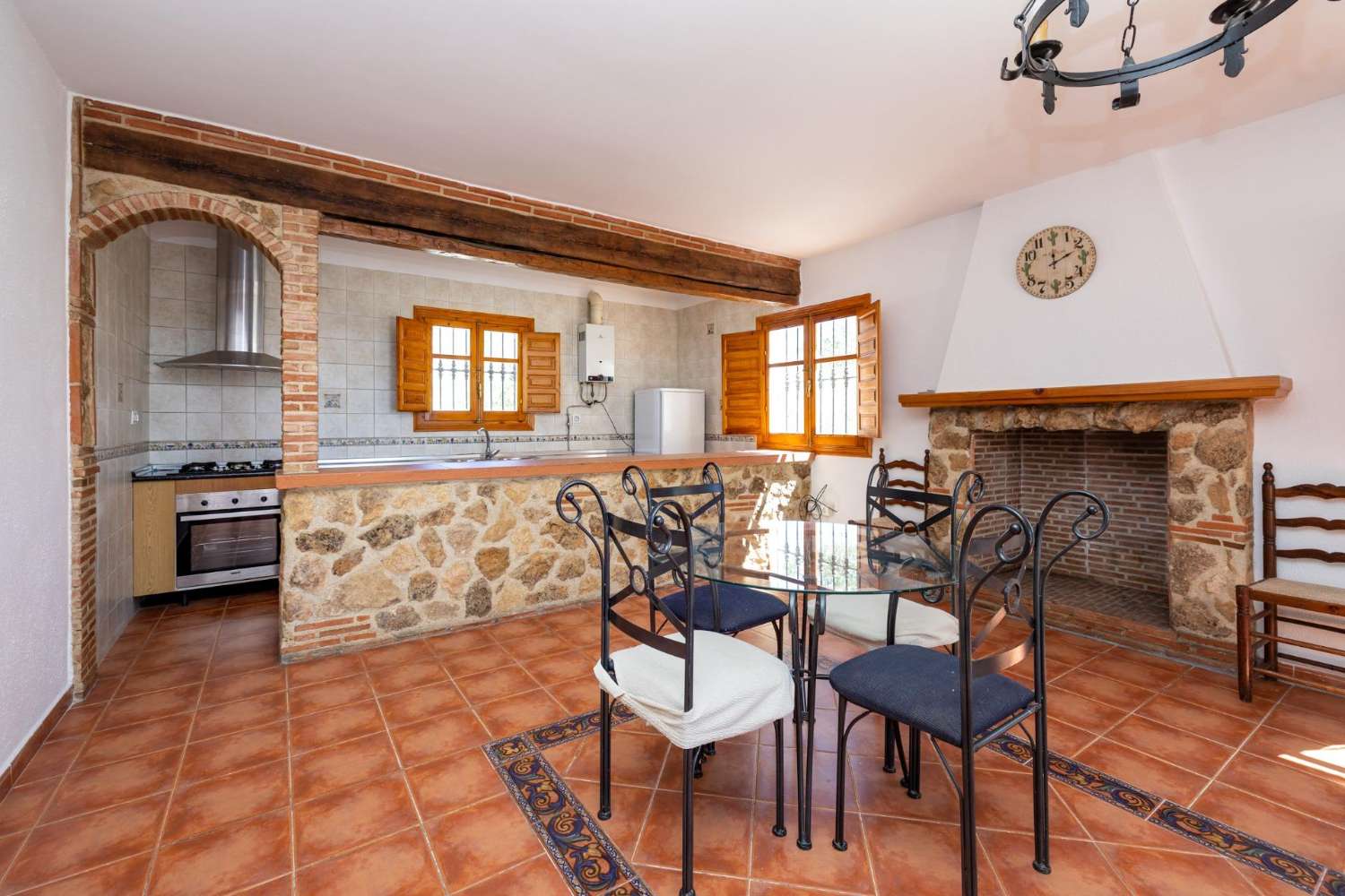 Beautiful 2 bed, 2 bath Chalet in Velez Blanco with amazing views