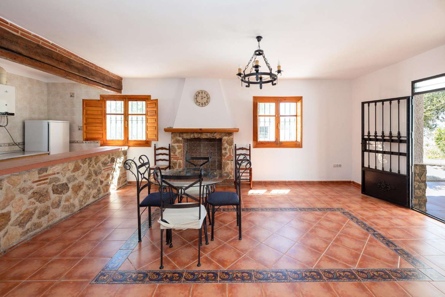 Beautiful 2 bed, 2 bath Chalet in Velez Blanco with amazing views