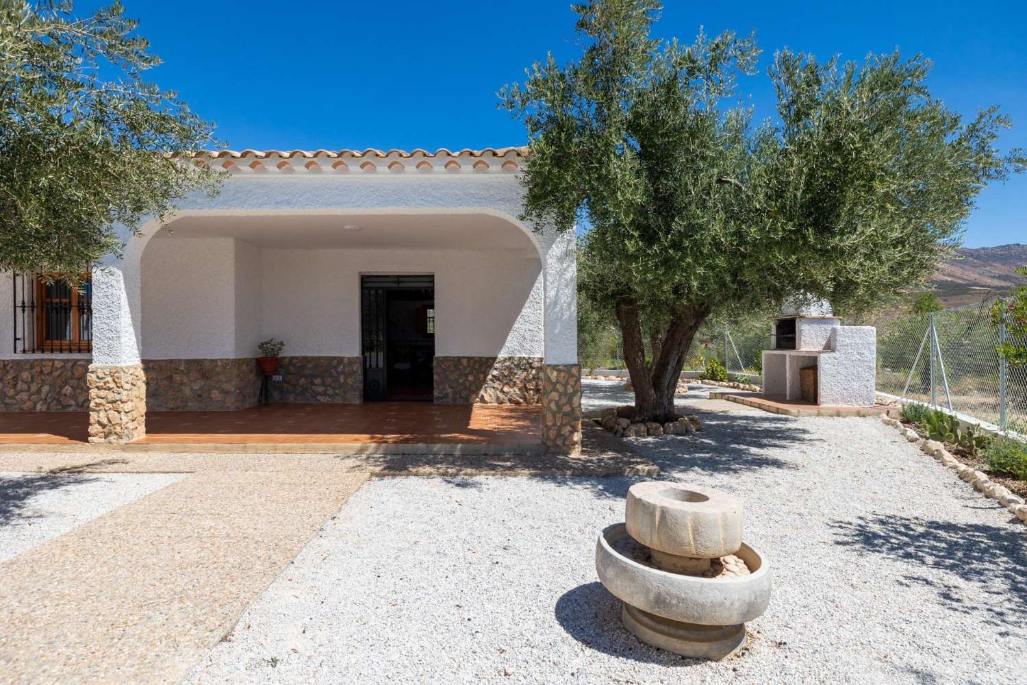 Beau chalet de 2 chambres et 2 salles de bain à Velez Blanco avec une vue imprenable