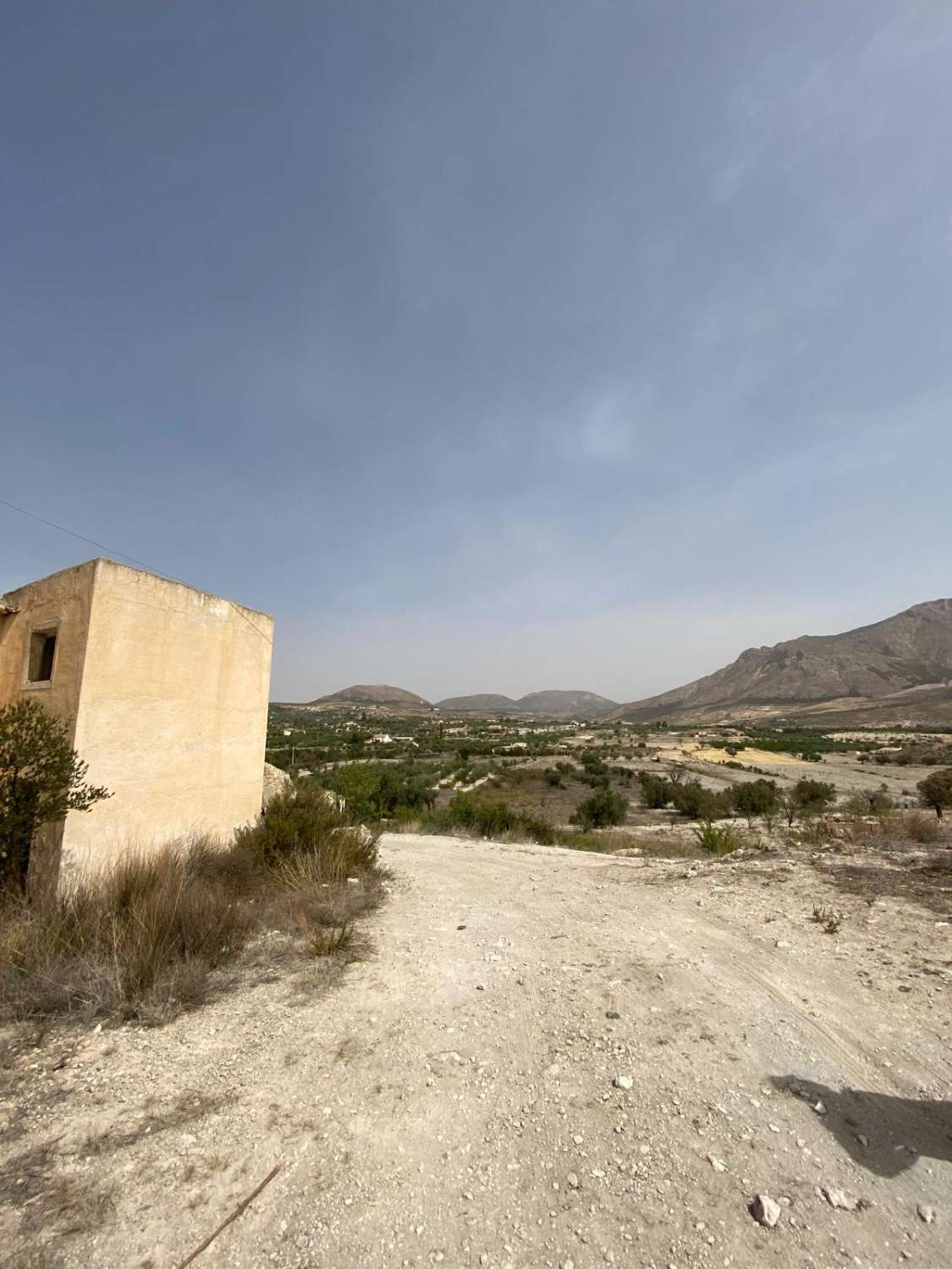 Cortijo de 4 dormitorios con 7.000m2 de terreno en las afueras de Vélez Blanco