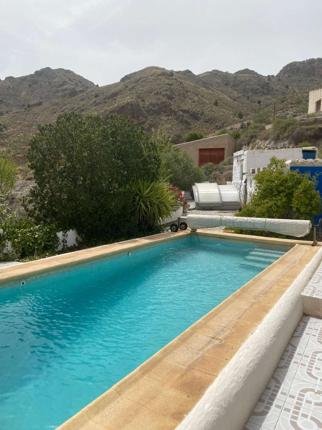 Villa with 3 beds / 2 baths and swimming pool in lovely setting near Oria