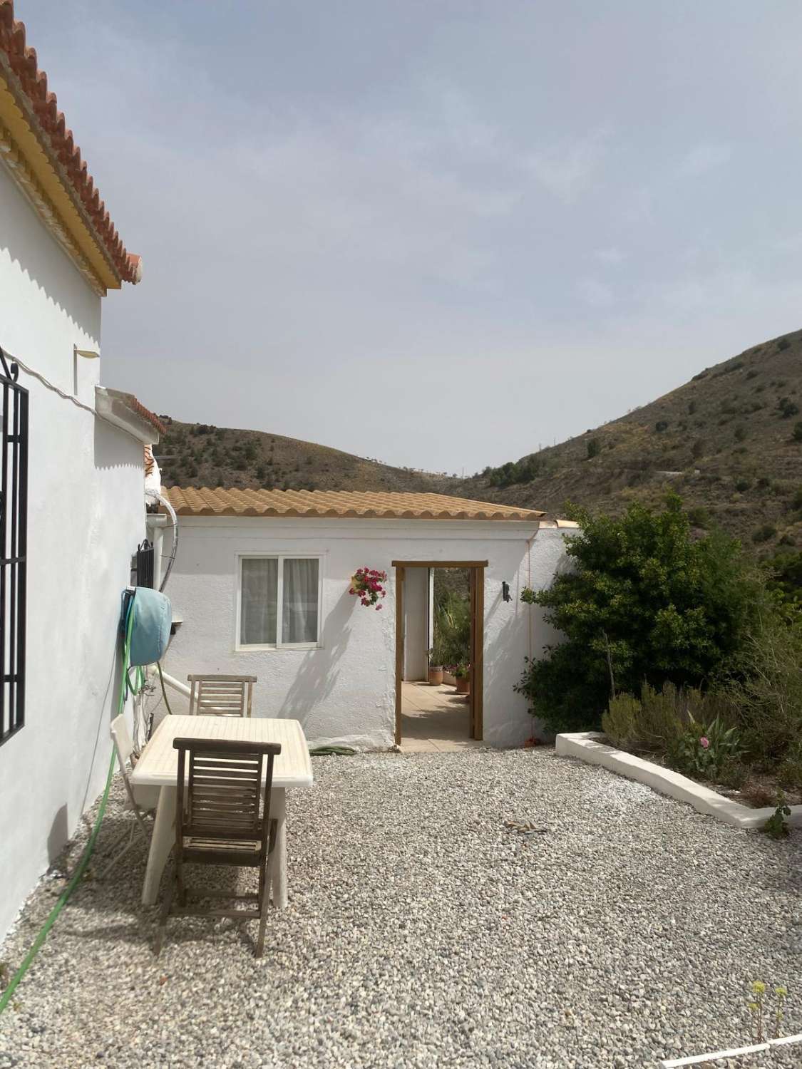 Villa avec 3 chambres / 2 salles de bains et piscine dans un cadre agréable près d'Oria