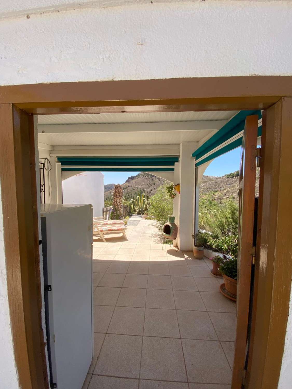 Villa avec 3 chambres / 2 salles de bains et piscine dans un cadre agréable près d'Oria