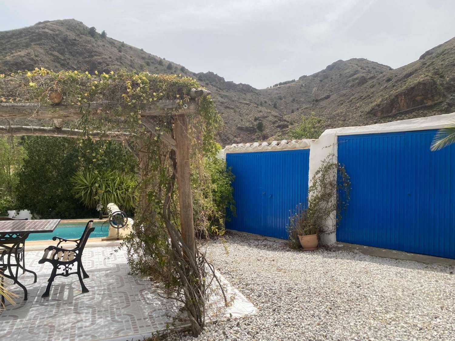 Villa with 3 beds / 2 baths and swimming pool in lovely setting near Oria