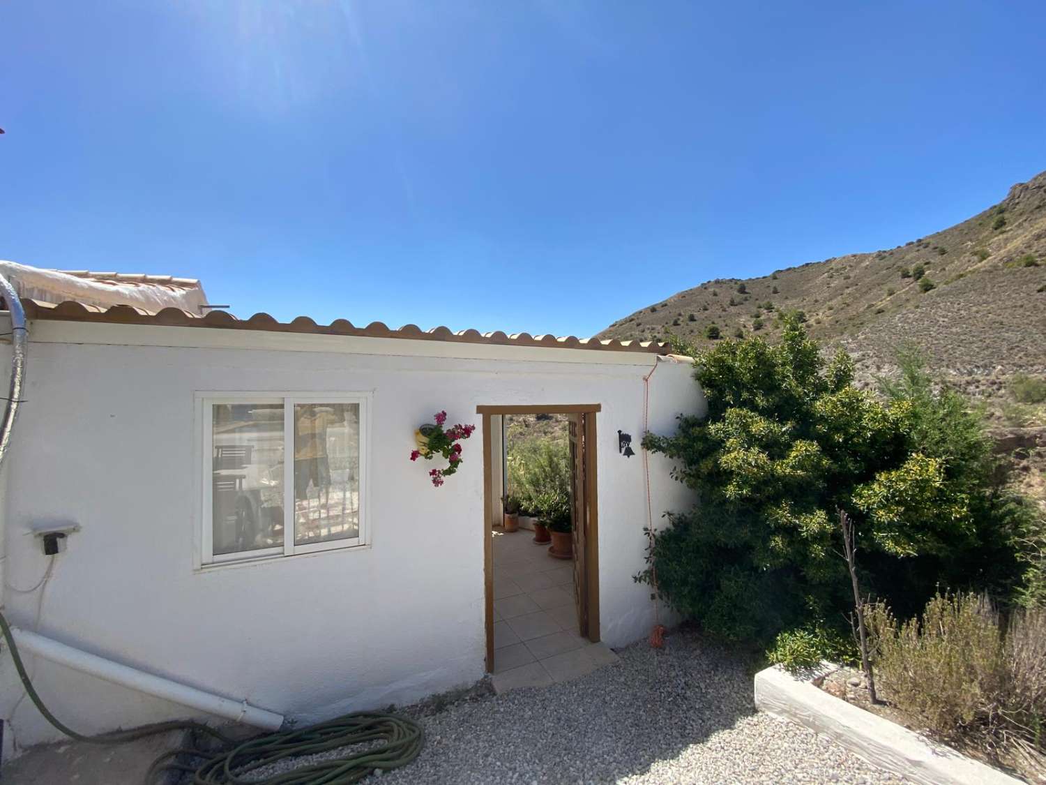 Villa avec 3 chambres / 2 salles de bains et piscine dans un cadre agréable près d'Oria