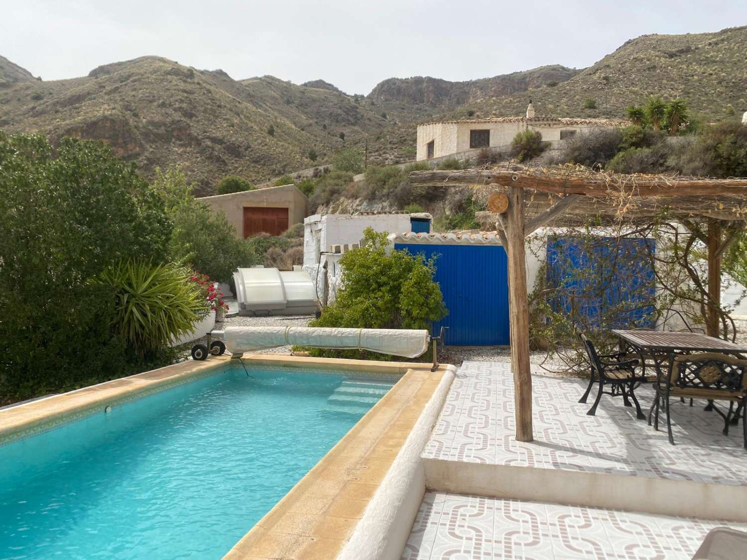 Villa with 3 beds / 2 baths and swimming pool in lovely setting near Oria