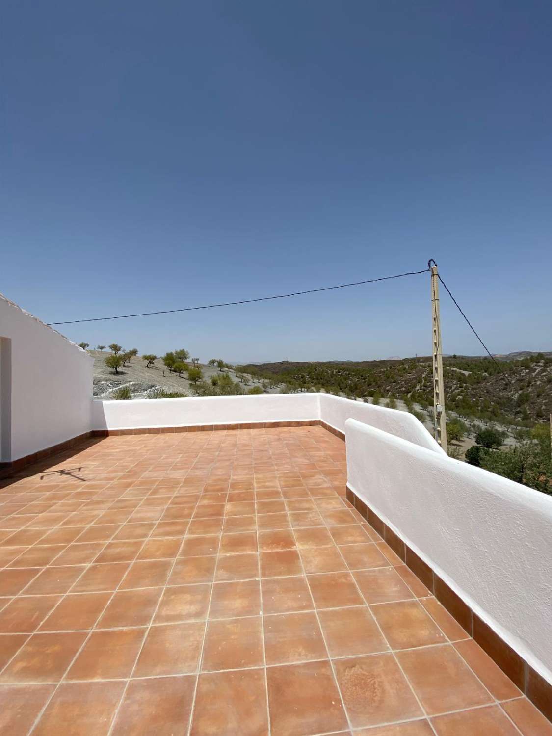 Superbe 5 chambres, 3 salles de bain avec piscine, Cortijo à Henares avec 8 hectares de terrain