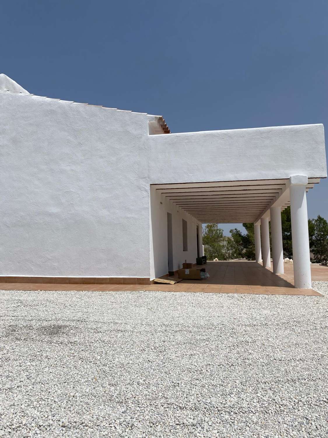 Superbe 5 chambres, 3 salles de bain avec piscine, Cortijo à Henares avec 8 hectares de terrain