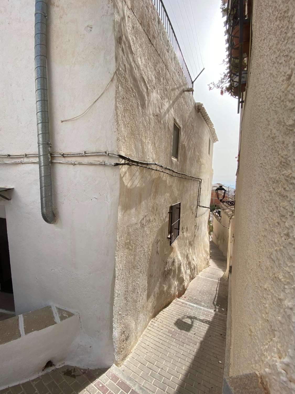 Lovely old town house in historic part of Velez-Blanco