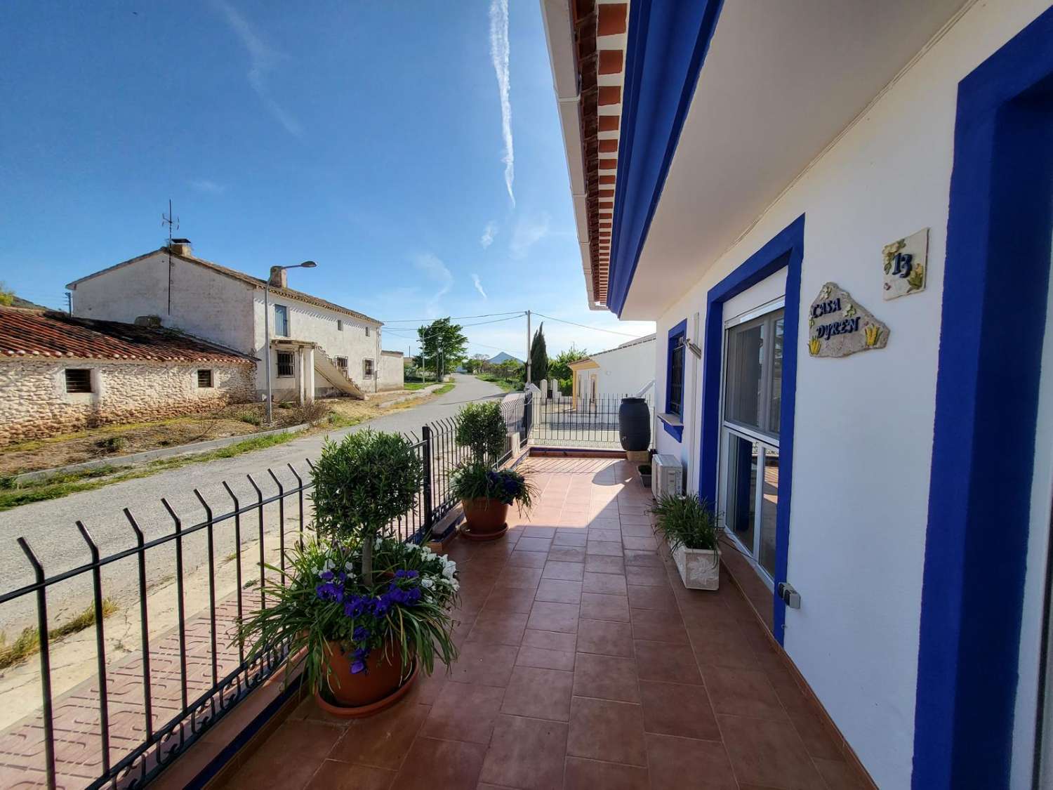 Immaculate 4 bed, 2 bath Villa in lovely Hamlet, 10 mins from Chirivel & Velez Rubio