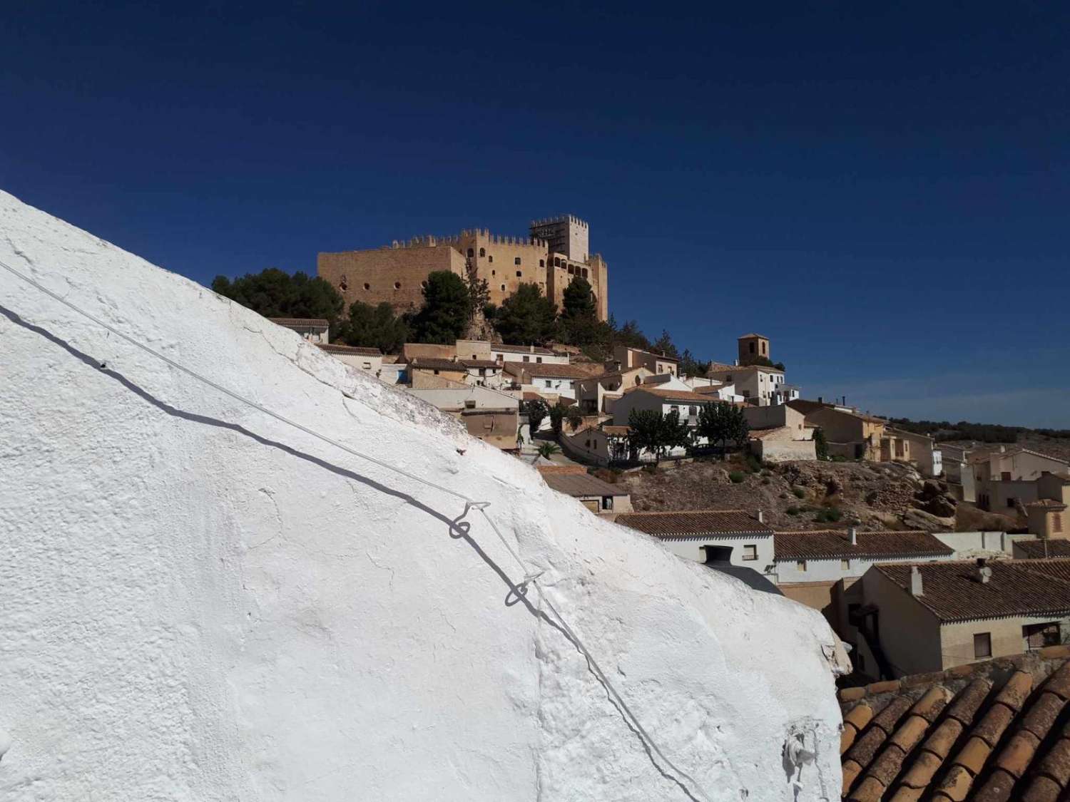 Large Town House in Velez Blanco with potential for 5 beds and 2 baths and terraces