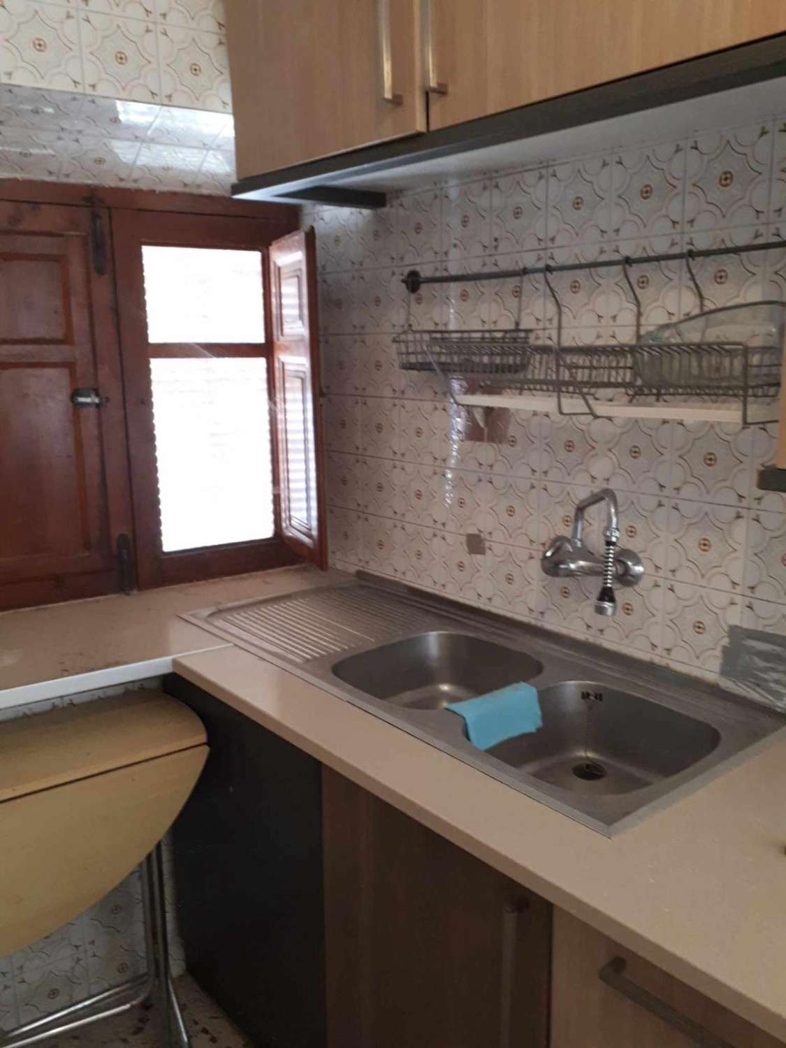 Gran casa de pueblo en Velez Blanco con potencial para 5 dormitorios y 2 baños y terrazas.