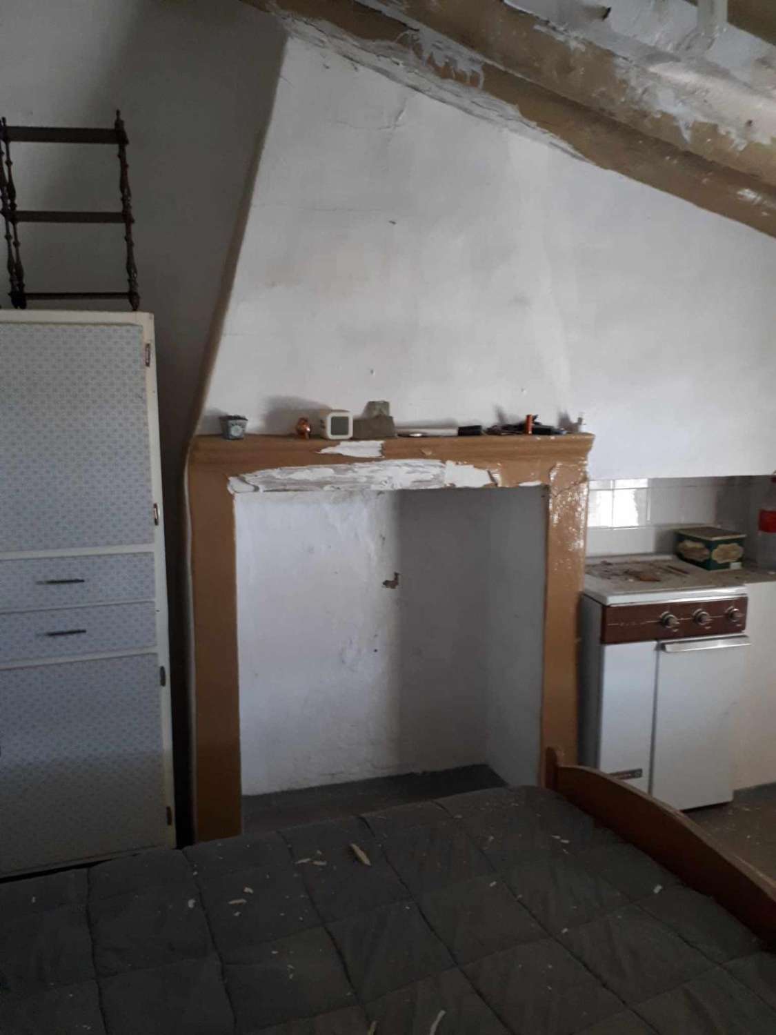 Groot herenhuis in Velez Blanco met potentieel voor 5 slaapkamers en 2 badkamers en terrassen