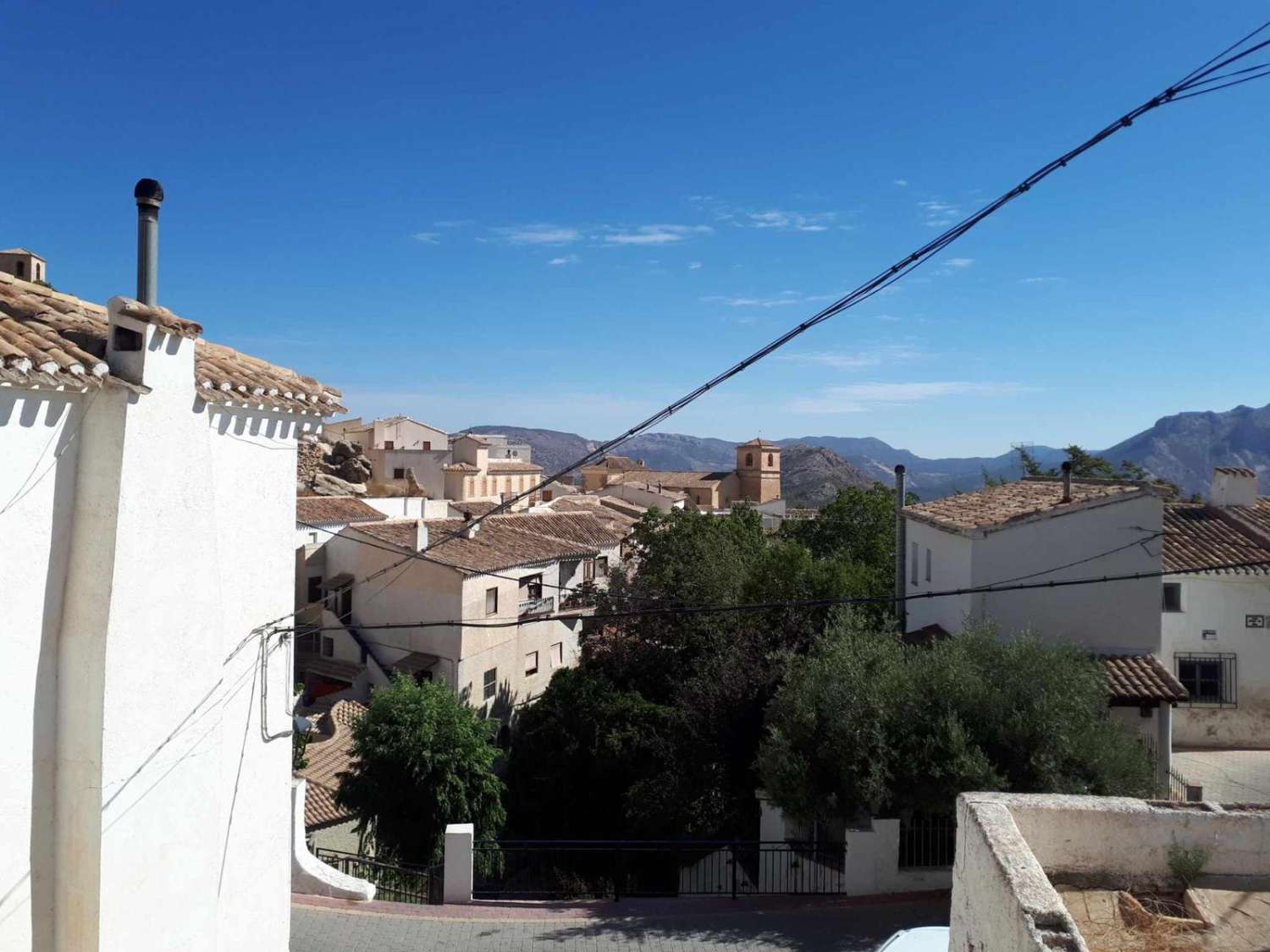 Large Town House in Velez Blanco with potential for 5 beds and 2 baths and terraces