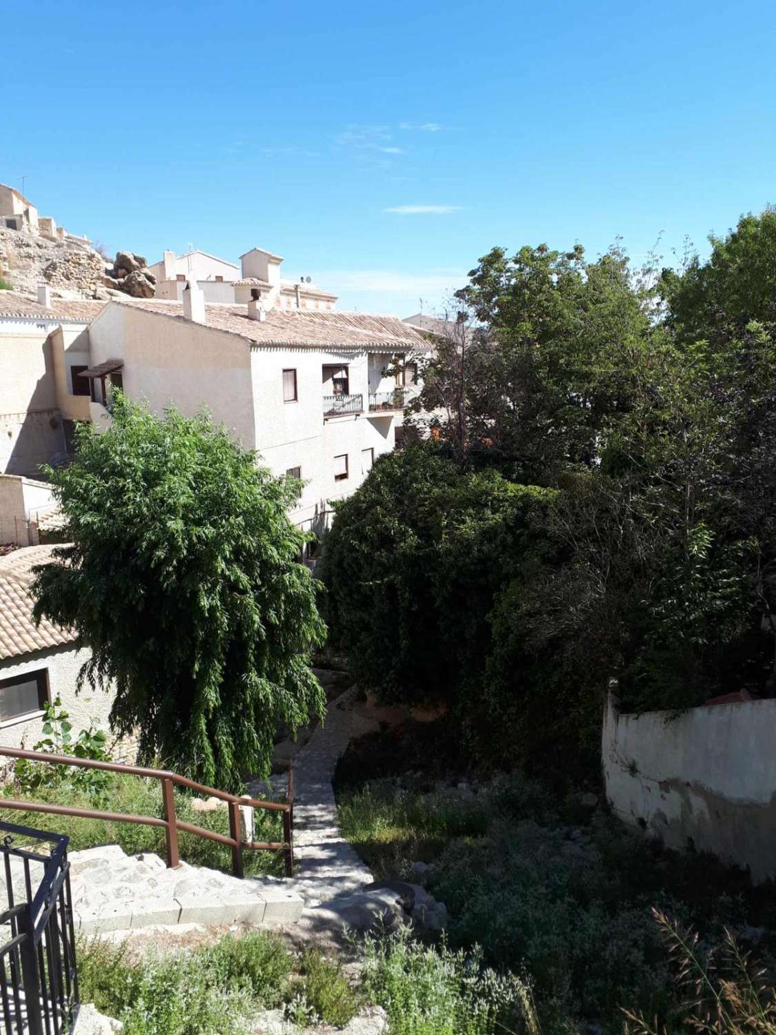 Large Town House in Velez Blanco with potential for 5 beds and 2 baths and terraces