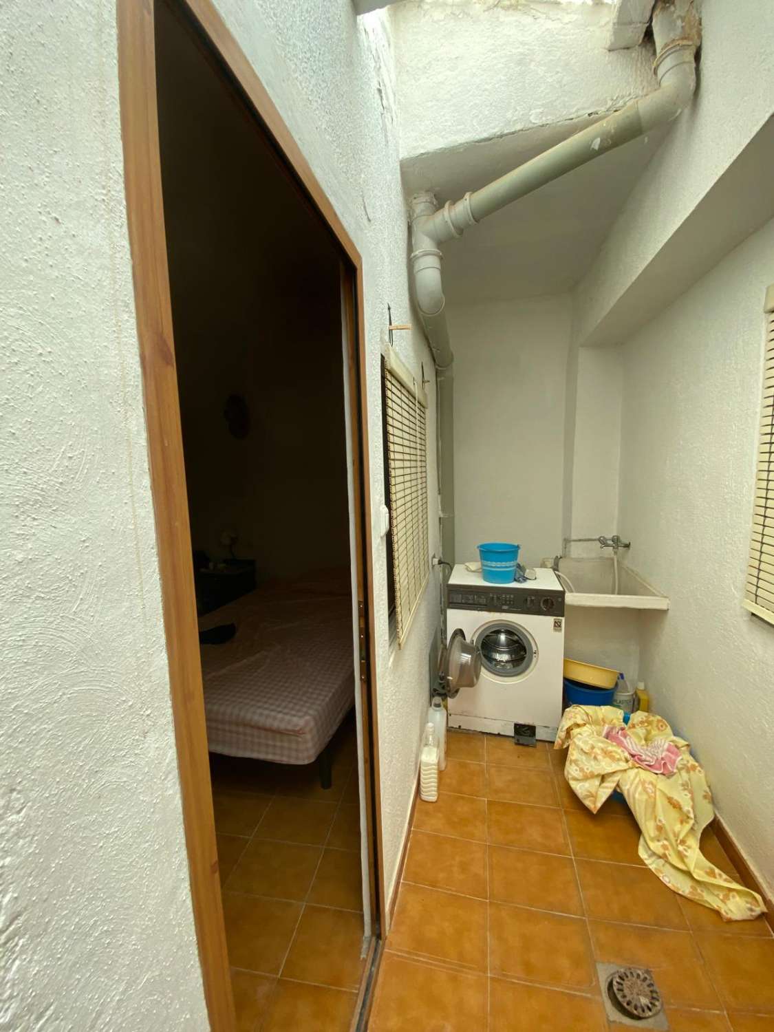 Casa de pueblo de 5 dormitorios y 2 baños con terraza exterior en Maria