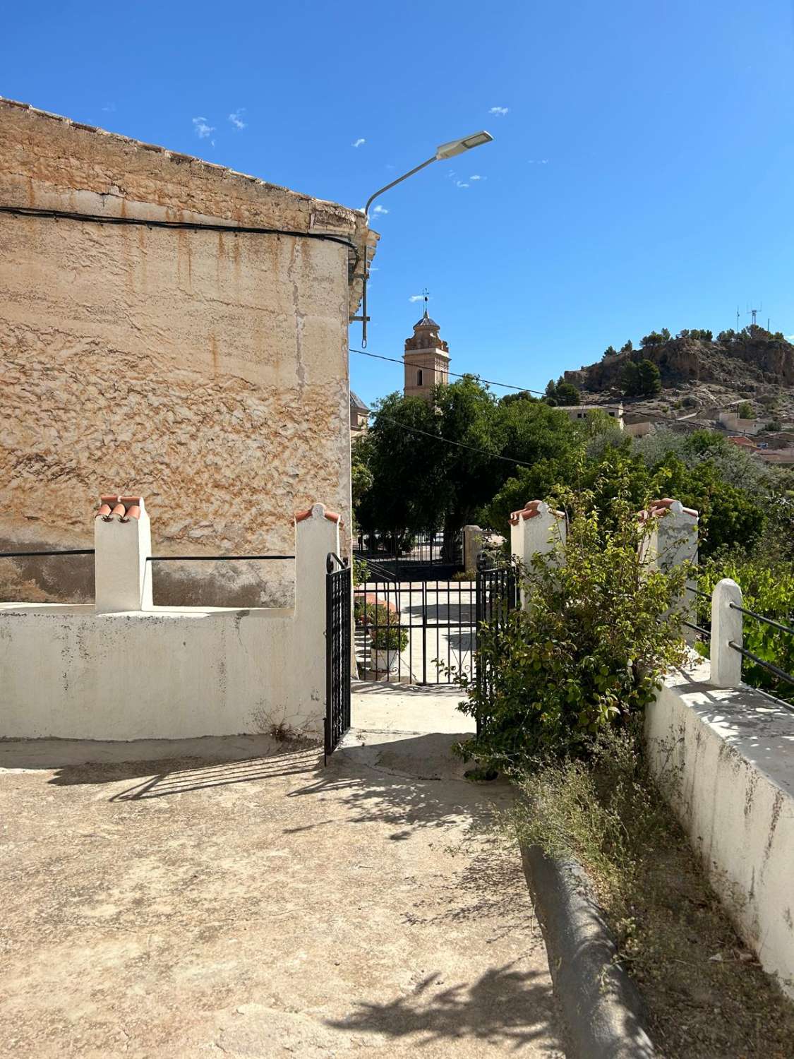 Maison de village de 5 chambres et 1 salle de bain à Oria avec terrain à l'avant et à l'arrière de la propriété