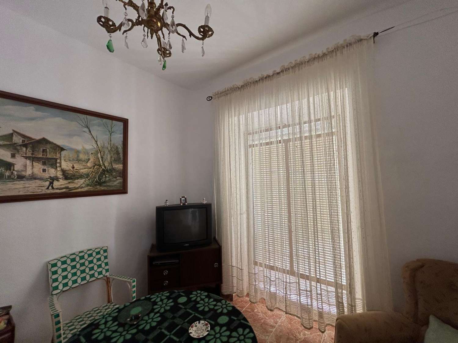 Fantastic Value 5 bed, 1 bath village house in Oria with land to front and back of property