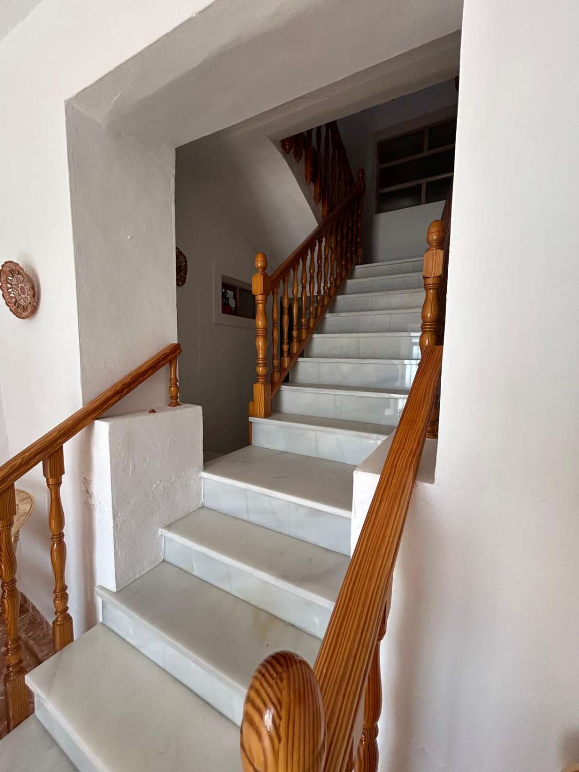 Maison de village de 5 chambres et 1 salle de bain à Oria avec terrain à l'avant et à l'arrière de la propriété