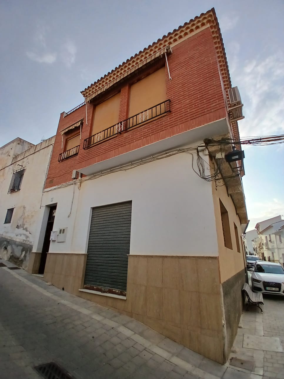 Good conditioned large house in centre of Velez-Rubio