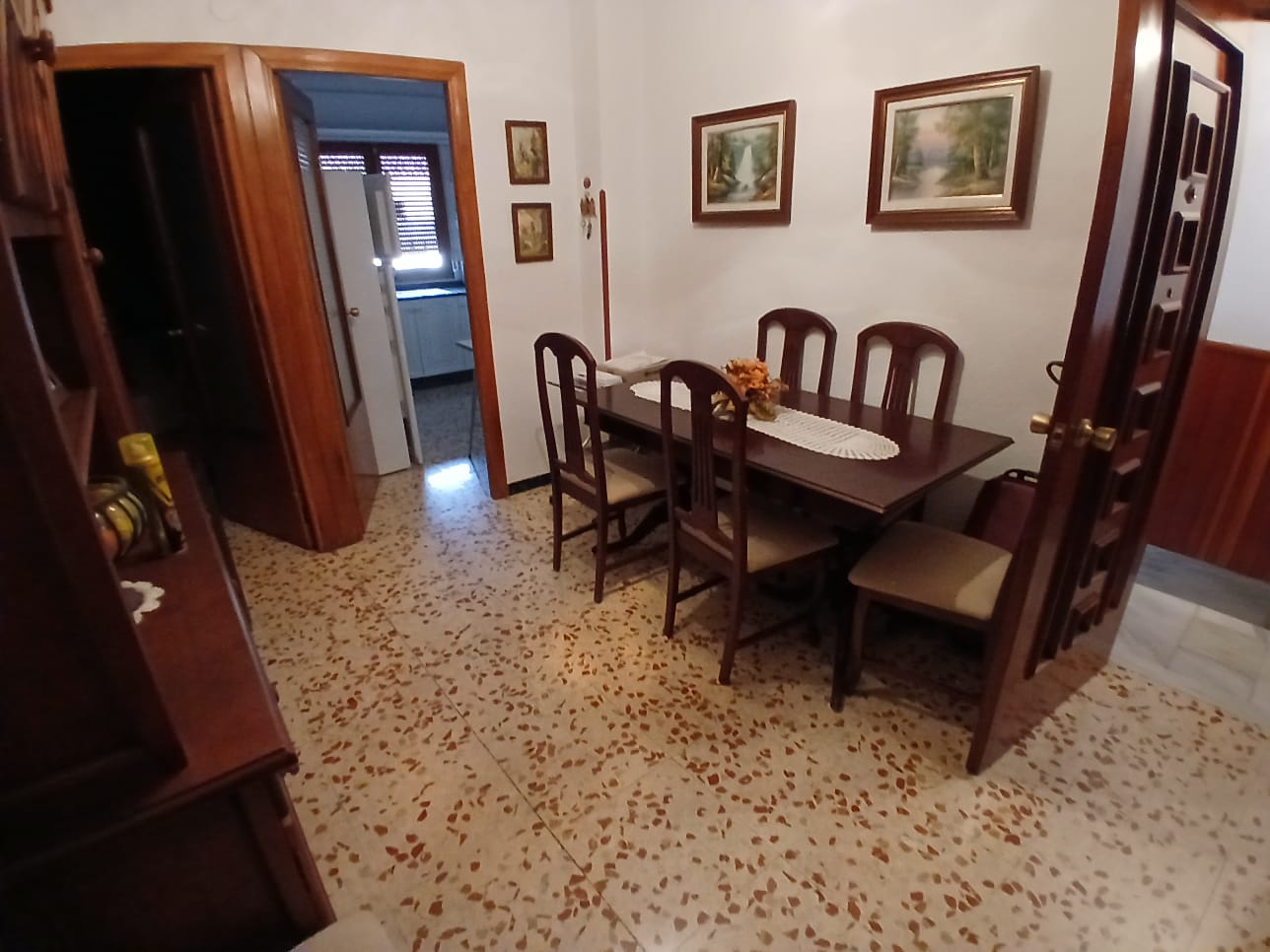 Good conditioned large house in centre of Velez-Rubio